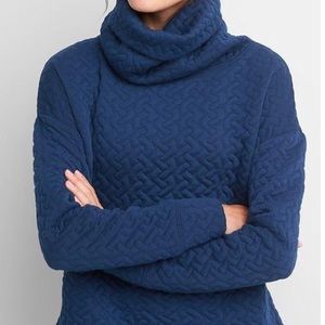 NWT Gap Fit Funnel Neck Quilted Sweatshirt